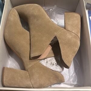 Chelsea & Violet worn 2 timess